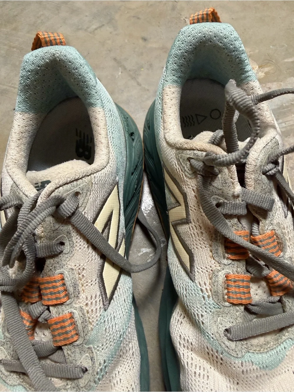 New Balance Fresh Foam X Hierro v9, featuring a 